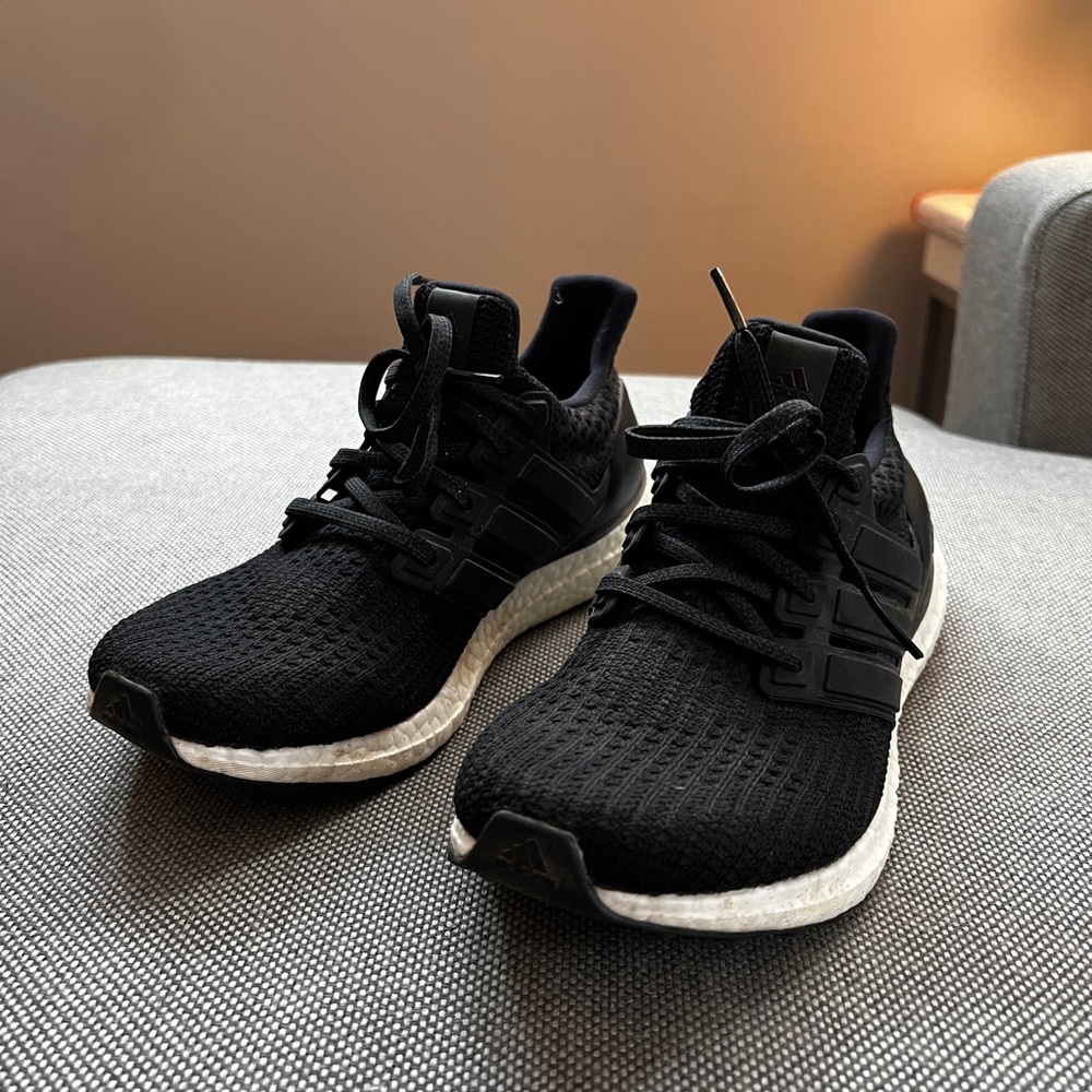 Adidas Boost - Size 7 - excellent condition